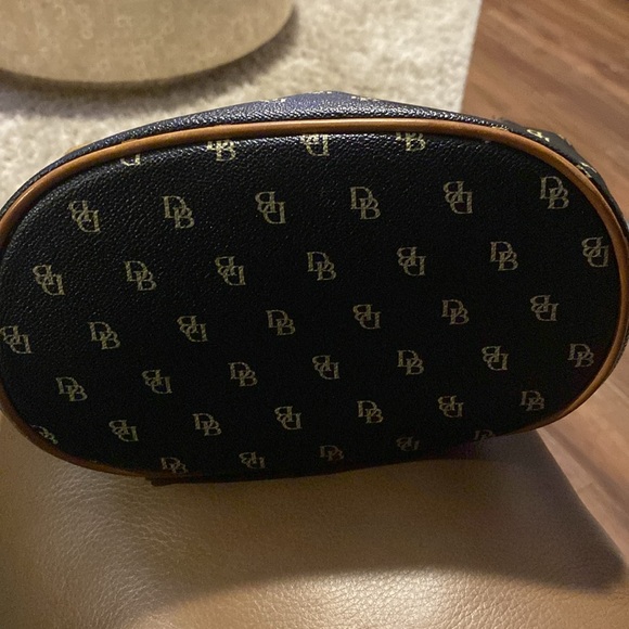 Dooney & Bourke Bag - Picture 3 of 5